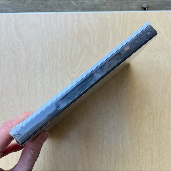 Experiencing Hubble: Understanding The Greatest Images Of The Universe 2 DVD Set - Picture 3 of 6